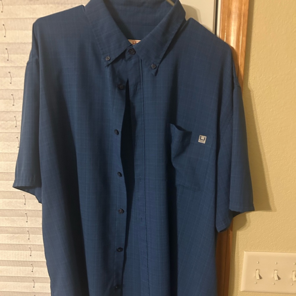 Men’s button down short sleeve shirt